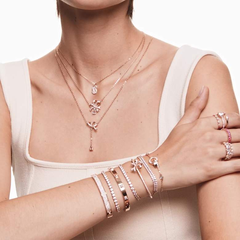 Dextera bracelet, Interlocking loop, White, Rose gold-tone plated