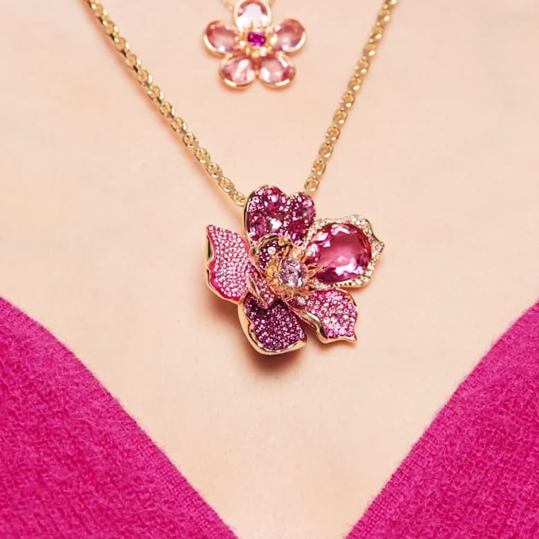 Idyllia pendant and brooch, Pavé, Flower, Pink, 18K gold finish